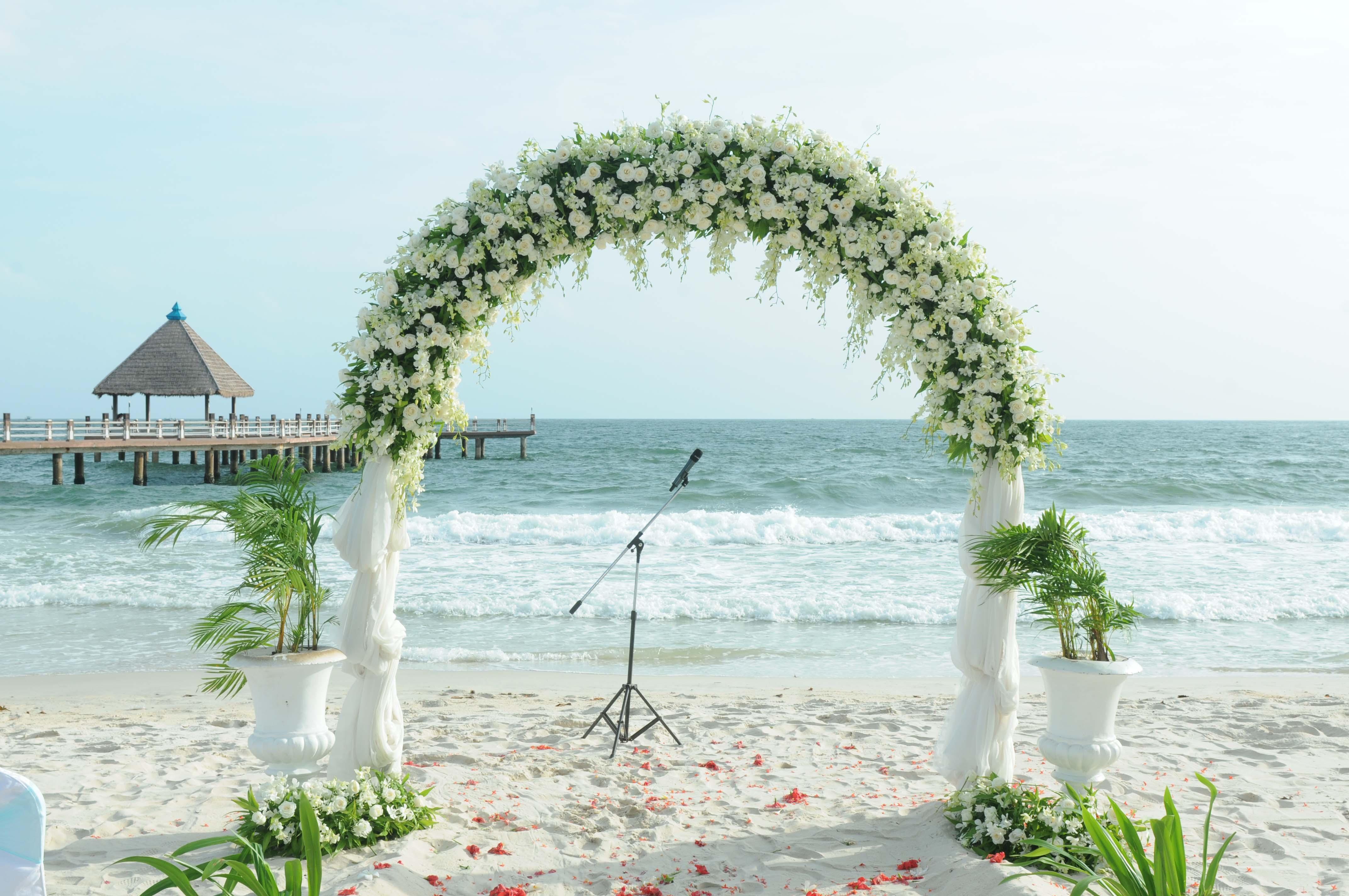 Independence Hotel Resort & Spa Sihanoukville Bagian luar foto